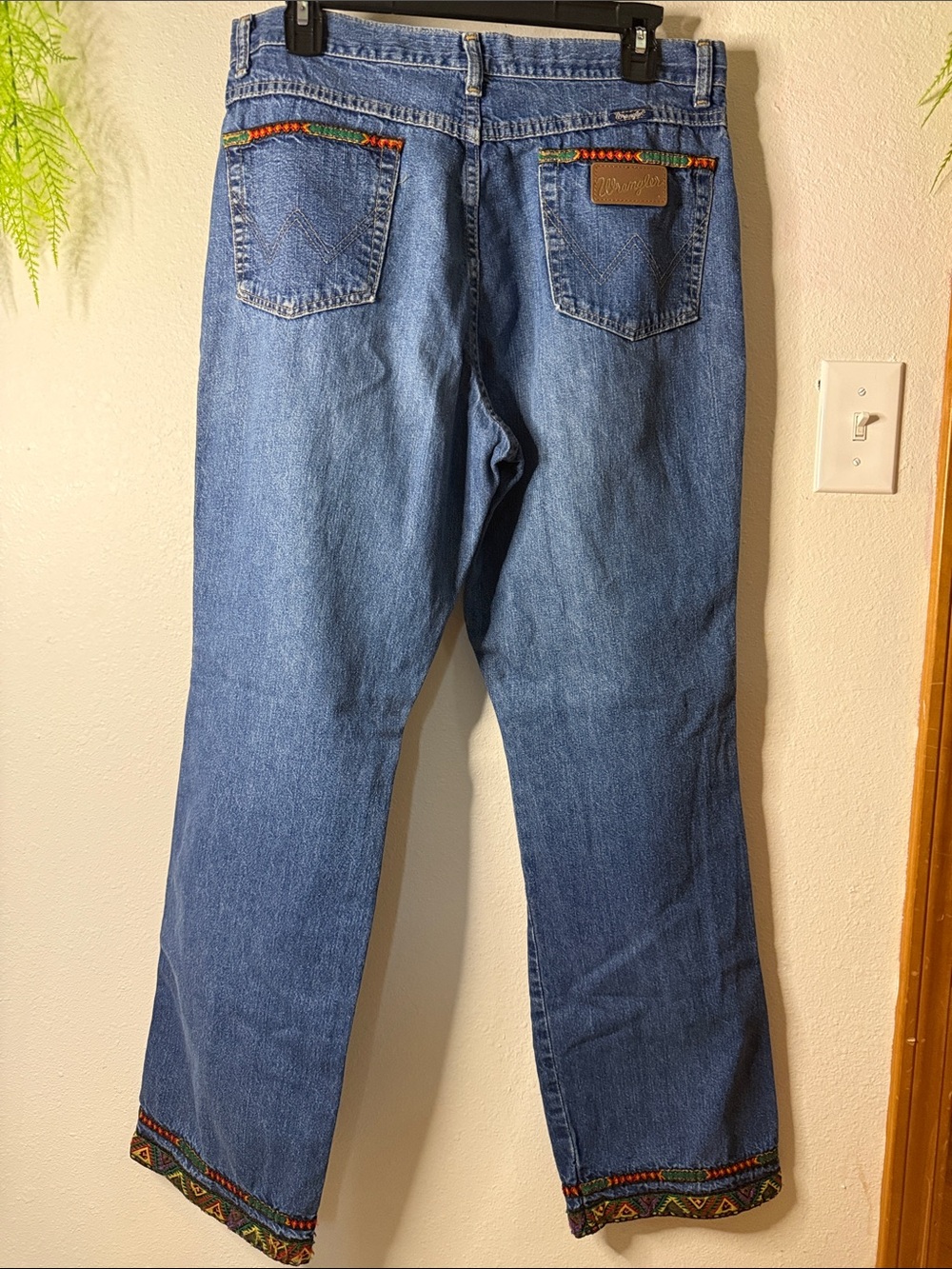 Vintage Women’s Wrangler Embroidered Trim Jeans see measurements